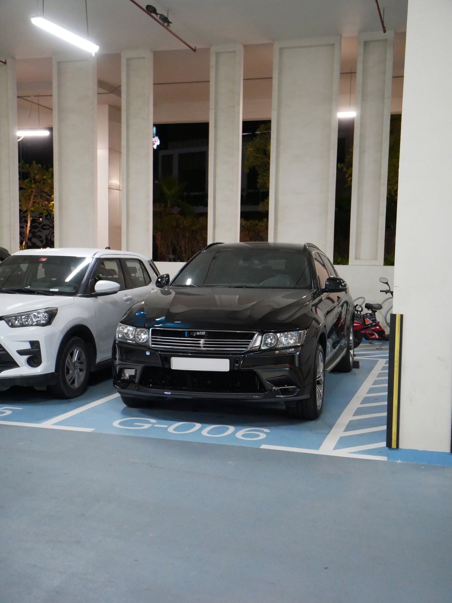 Covered parking - Wafi Residence 1
